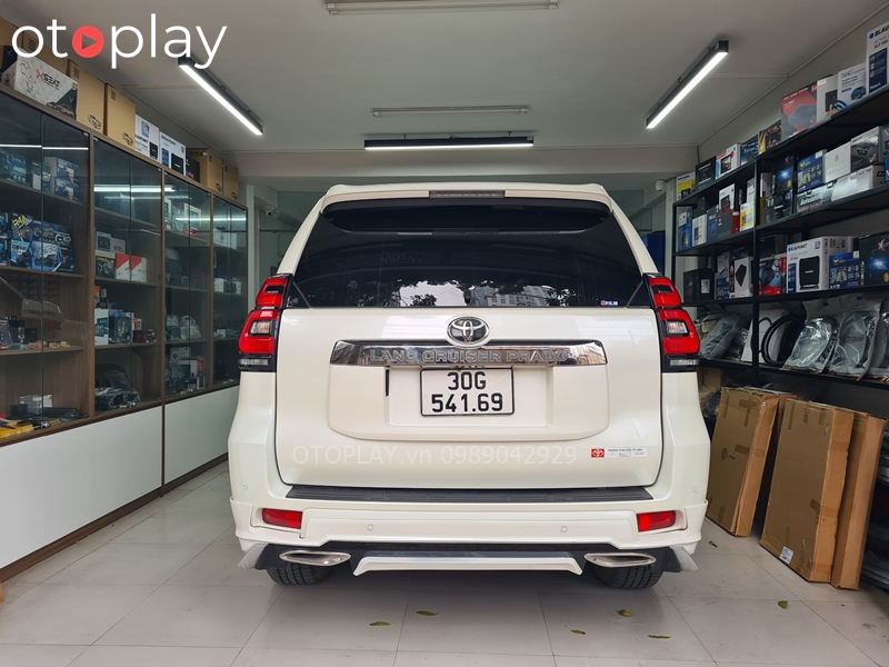 Xe lắp Land Cruiser Prado lắp màn tích hợp camera 360 