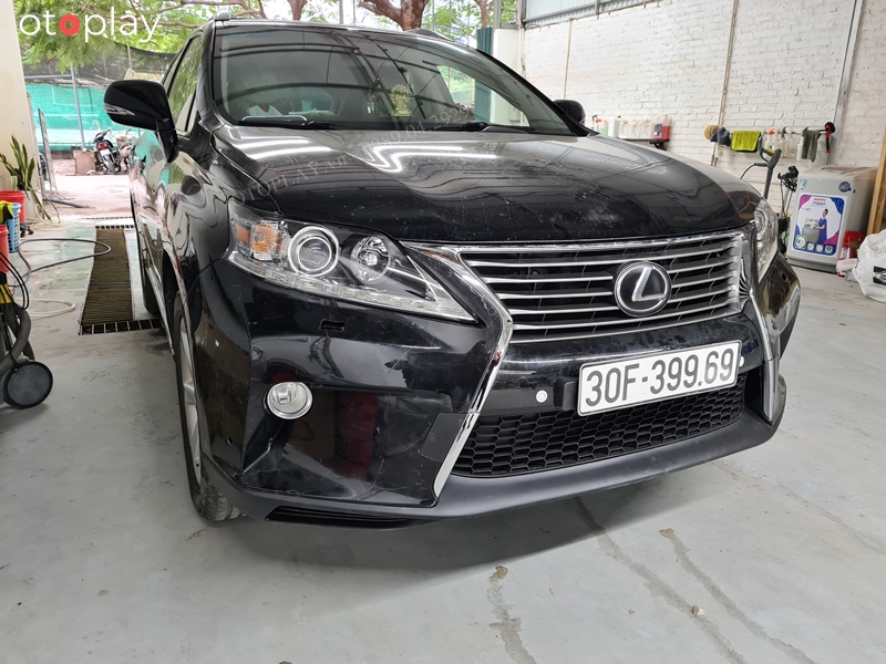 Hoàn thiện quá trình lắp đặt đèn và cản trước xe Lexus RX350