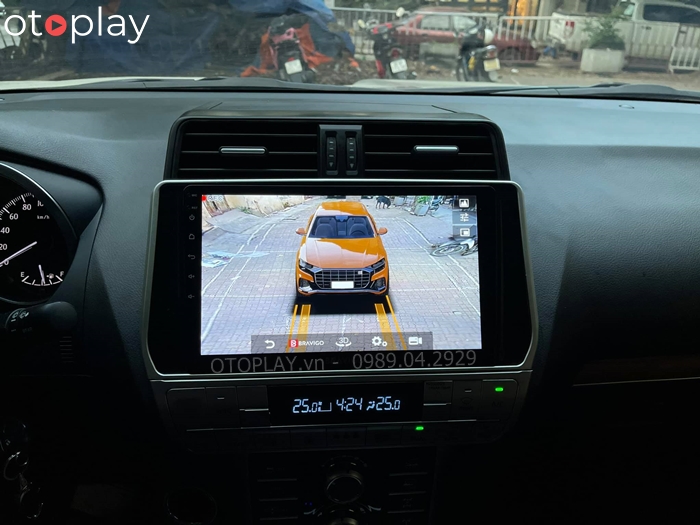 Màn hình giả lập hình ảnh xe 3D qua bộ camera 360 