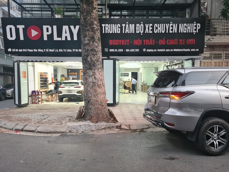 Lip pô Fortuner 2017 -2020 giúp bảo vệ phần đuôi sau hạn chế trầy xước do va chạm