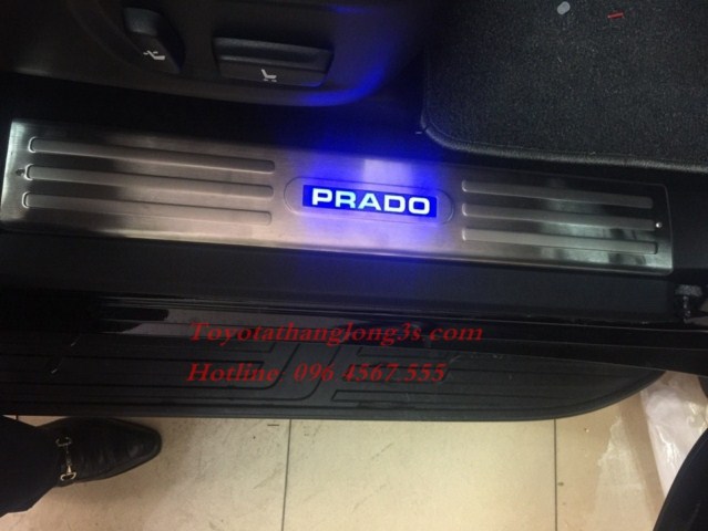 Nẹp bước chân có đèn Led chữ Prado