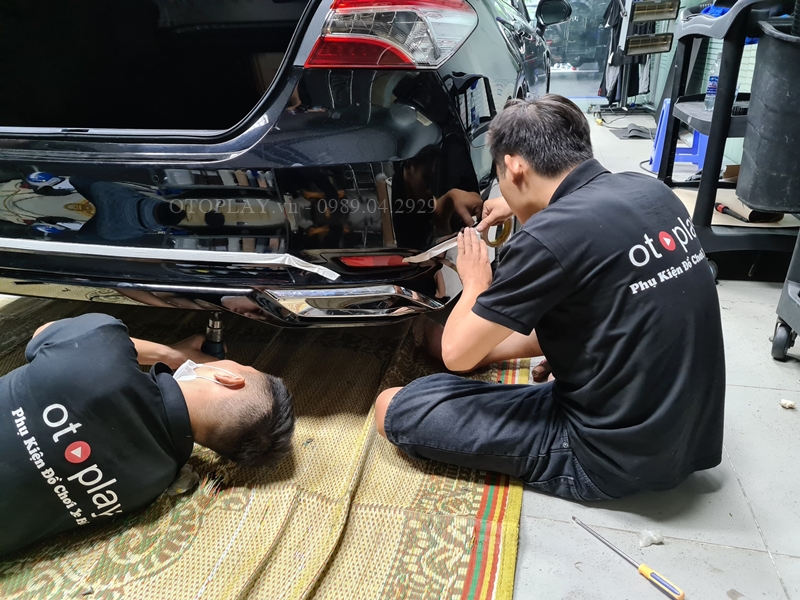 OTOPLAY lắp líp bô xe Camry mẫu bodykit Modellista
