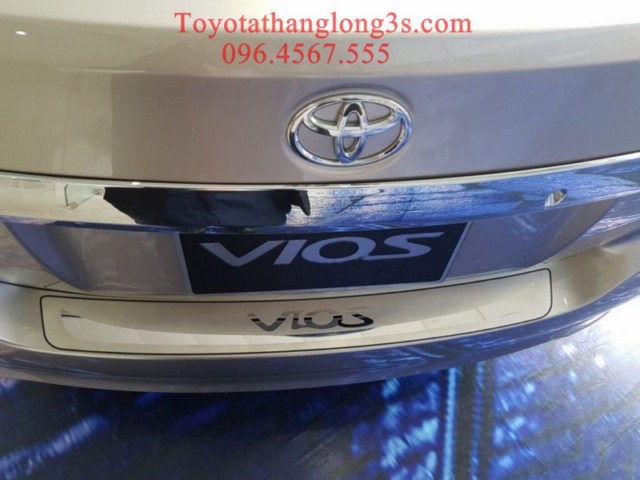 Ốp chống trầy cốp sau vios