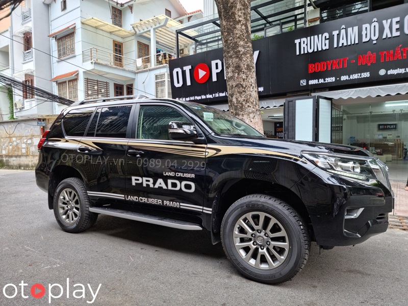 Toyota Prado dán tem sườn tại OTOPLAY