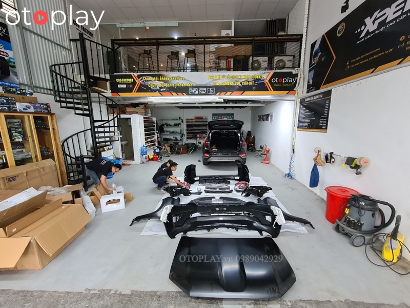 KTV chuyên nghiệp tay nghề cao lắp đặt bodykit