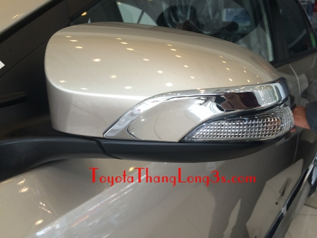 Viền trang trí gương xe Toyota vios 