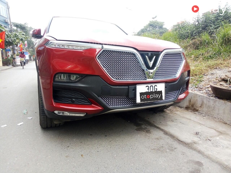 Xe Lux SA màu đỏ biển Hà Nội thay ca lăng President