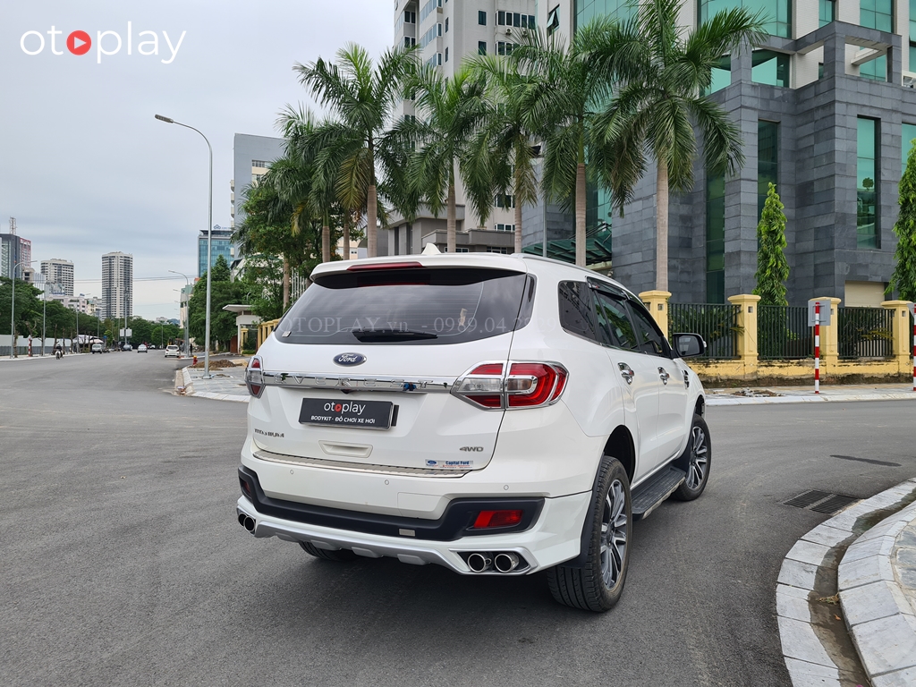 Bodykit Ford Everest mẫu Victor