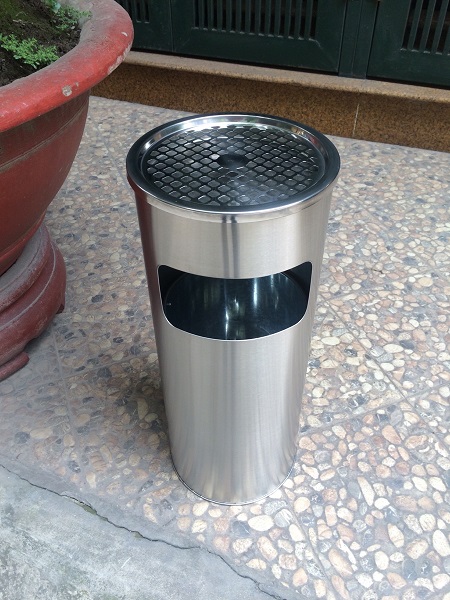 Bán thùng rác inox TPHCM tròn có gạt tàn thuốc lá A35-A