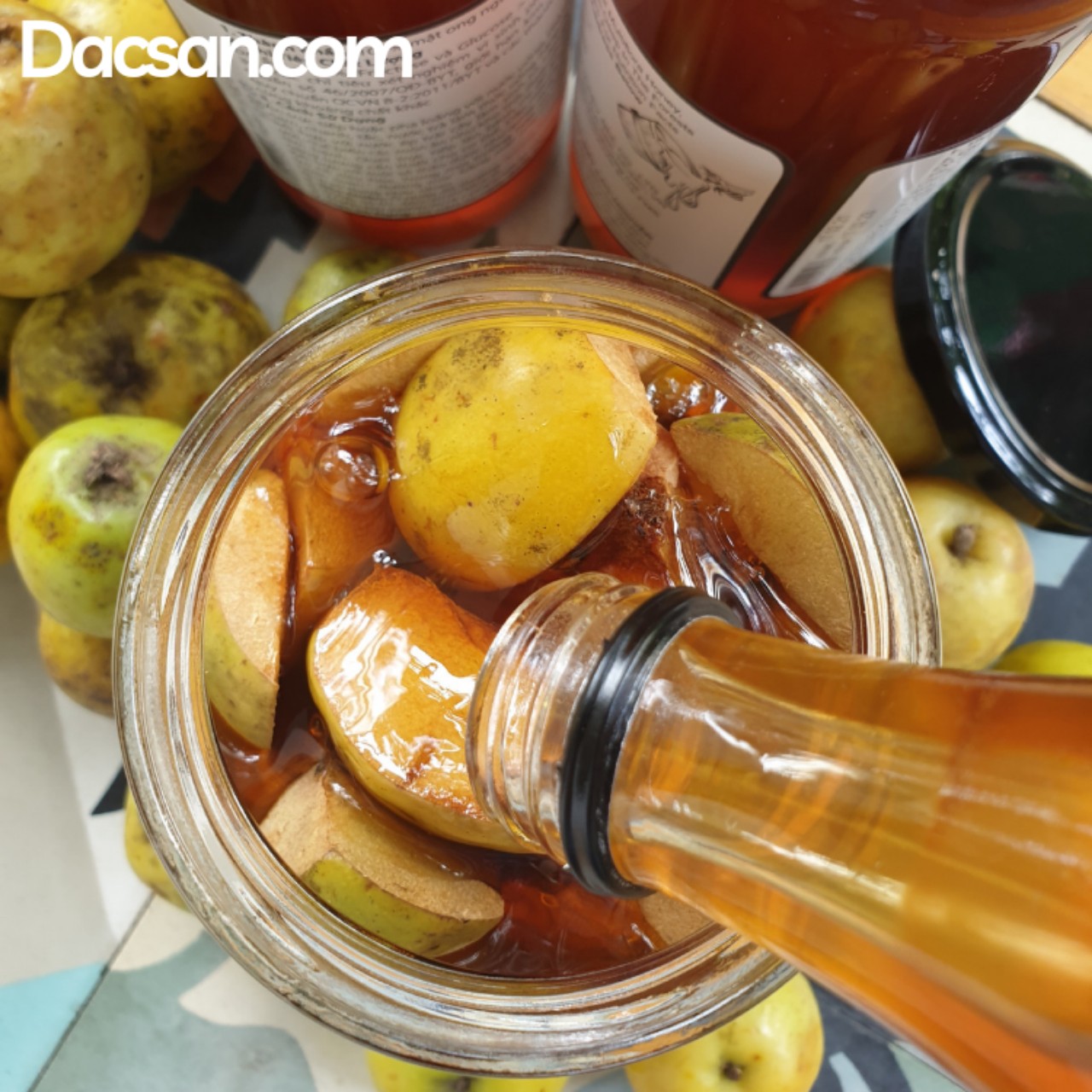 Táo mèo ngâm mật ong