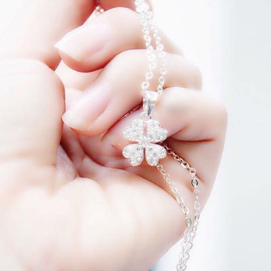 dây chuyền cỏ 4 lá