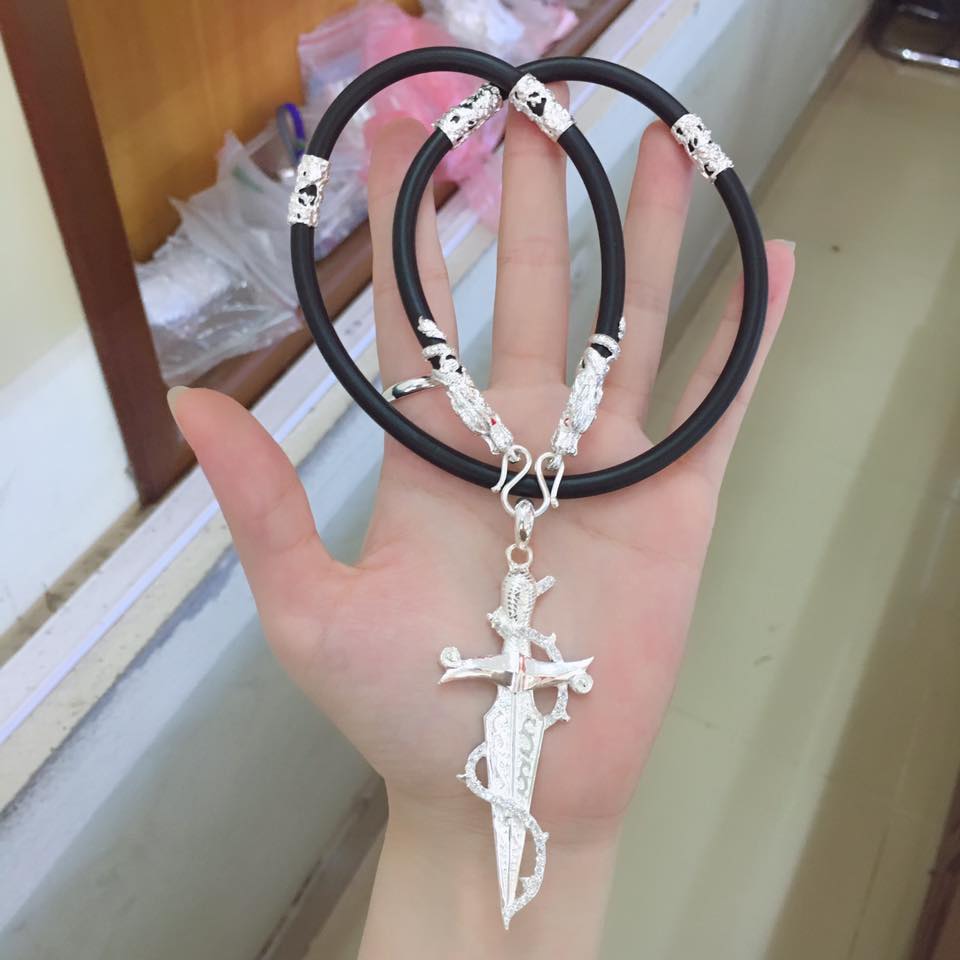 dây chuyền kiếm rồng arahan