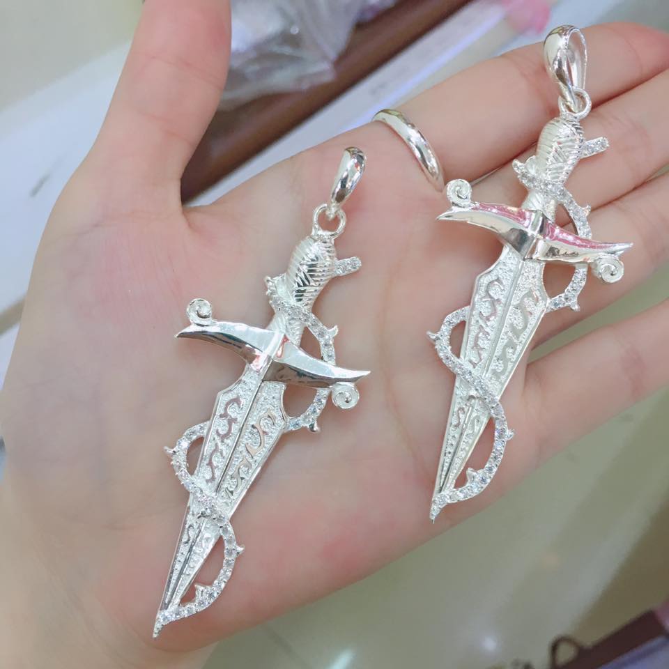 mặt dây chuyền kiếm rồng arahan