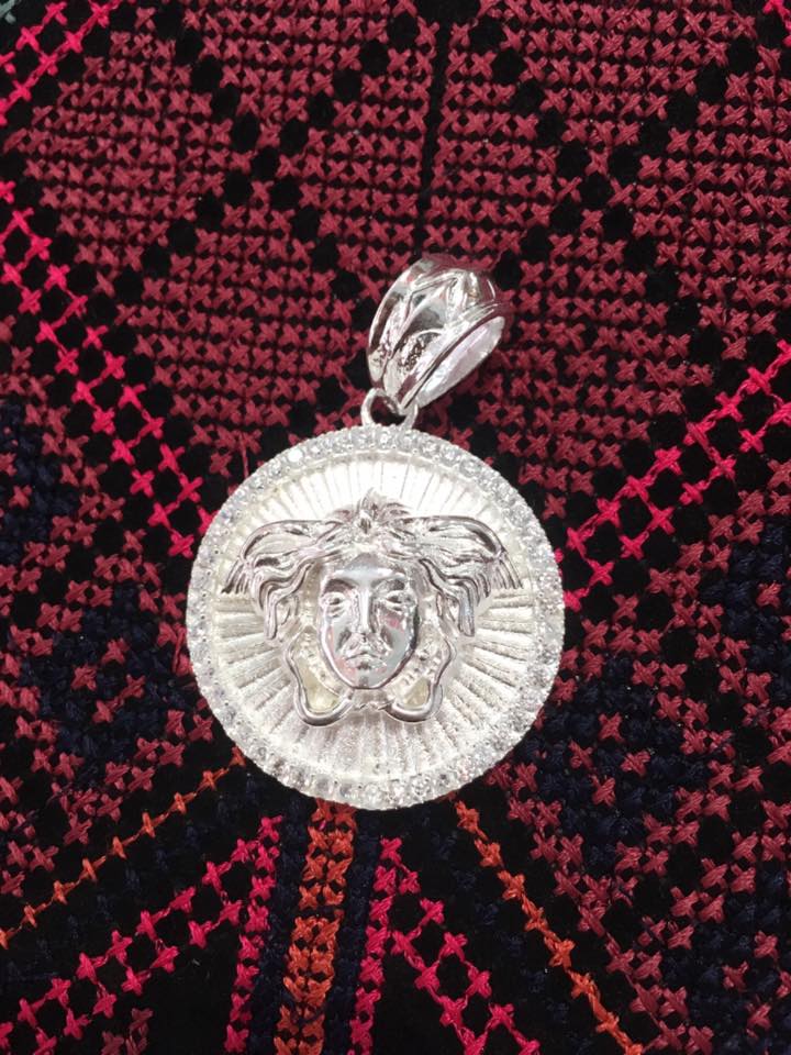 Mặt dây chuyền bạc versace nam