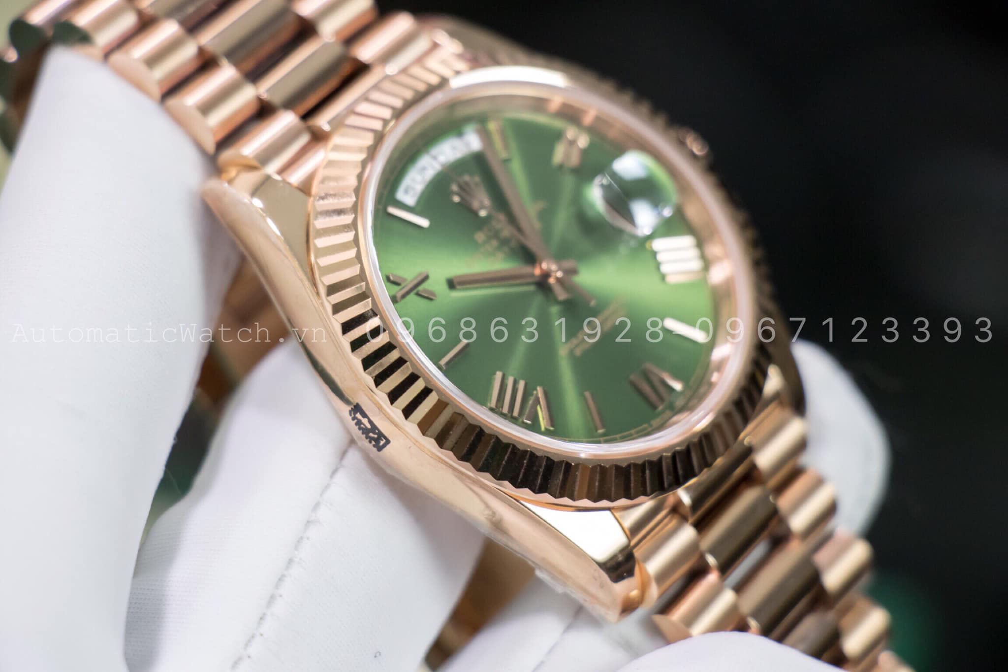 Rolex Day-Date Replica super fake 40 Green Dial 18K ...