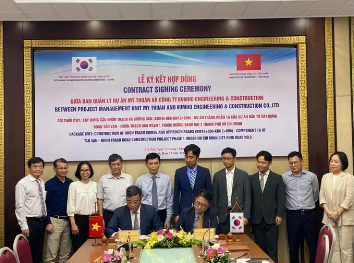 Dự án Tân Vạn - Nhơn Trạch ký kết hợp đồng gói thầu đầu tiên