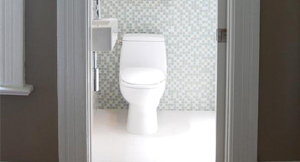 NHÉT BỒN TẮM VỪA KHÍT TOILET CHỈ 3m2