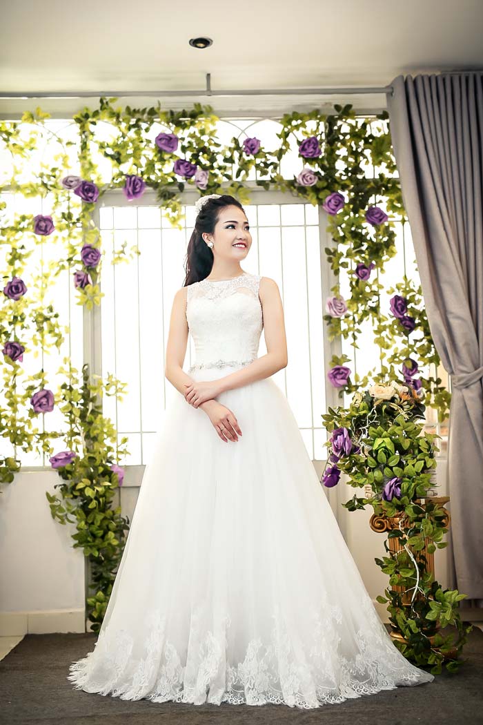 Những mẫu váy đơn giản mà cực kỳ sang trọng cho cô dâu