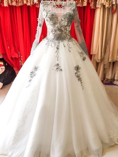 Những mẫu váy cưới hot nhất 2016 bạn không nên bỏ qua