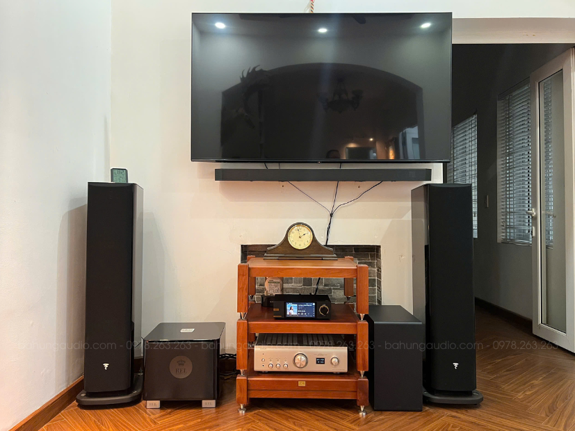 Loa Subwoofer REL T7x được anh khách lựa chọn để hoàn thiện hệ thống