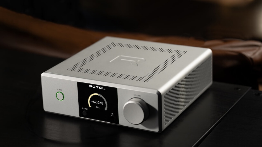 Rotel vừa bổ sung thêm một sản phẩm : amply tích hợp stereo Rotel DX-5.