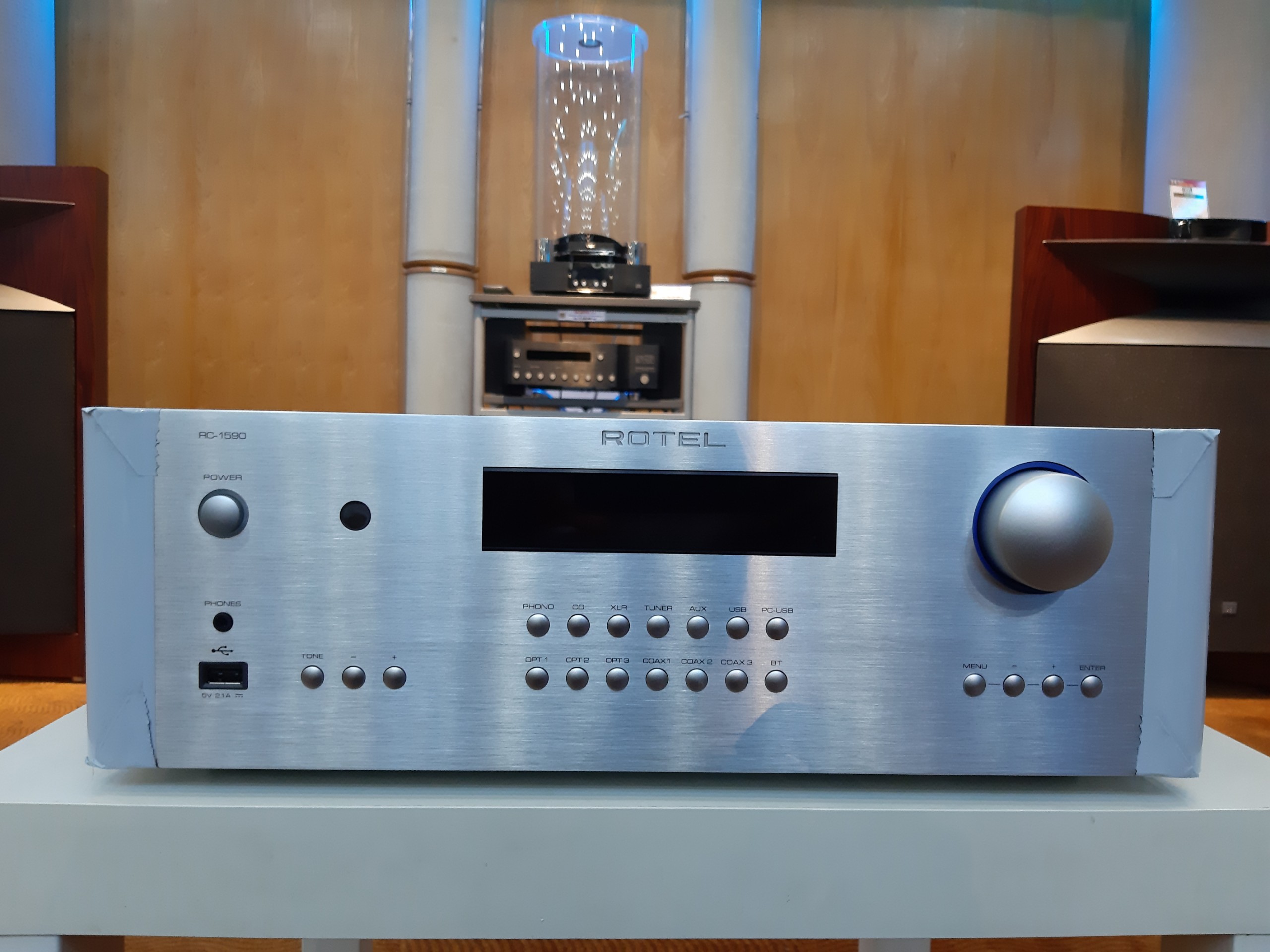 ƯU ĐIỂM, ĐÁNH GIÁ BỘ TIỀN KHUẾCH ĐẠI ROTEL RC-1590MKII VÀ RC-1572MKII MỚI NHẤT 2021 