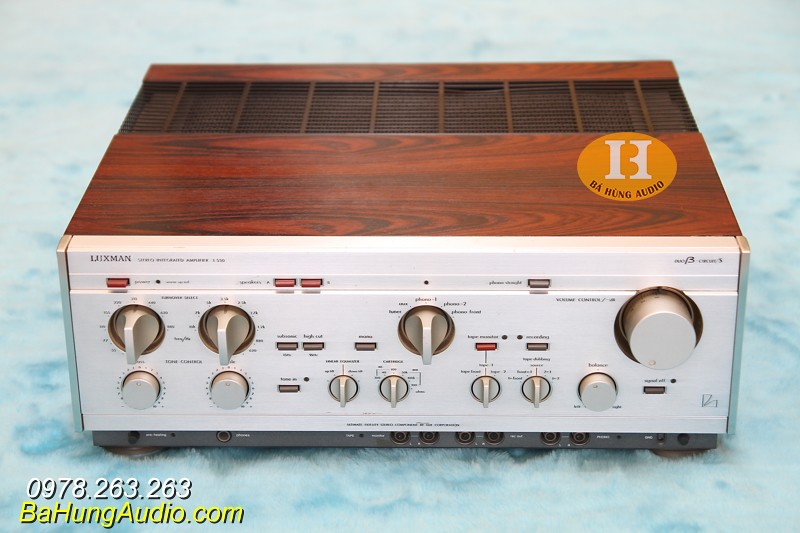 Amply Luxman L550 có dễ phối ghép với các sản phẩm loa JBL không?