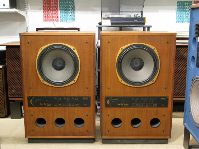Loa Tannoy Super Red Monitor SRM 12B tạo cơn sốt trong cộng đồng người chơi âm thanh