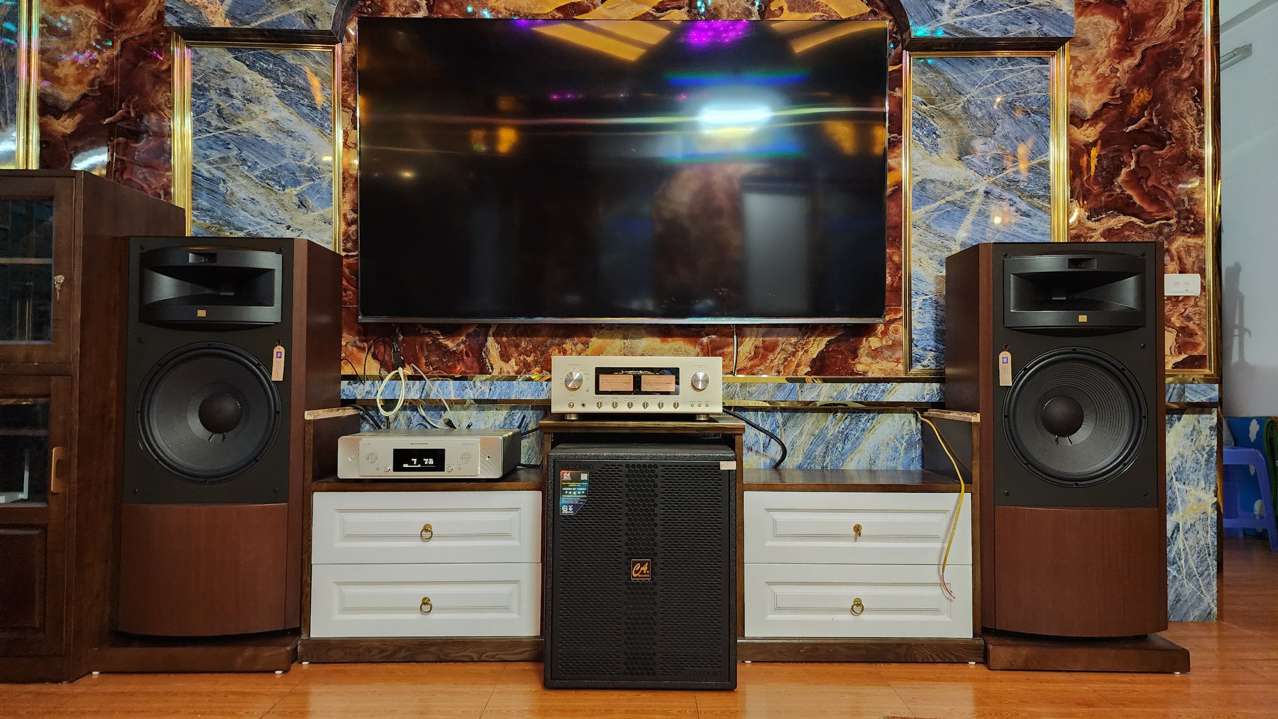 Bá Hùng Audio Set-up hệ thống âm thanh cho anh khách tại Mỹ  ( Mỹ Đình, tp Hà Nội )