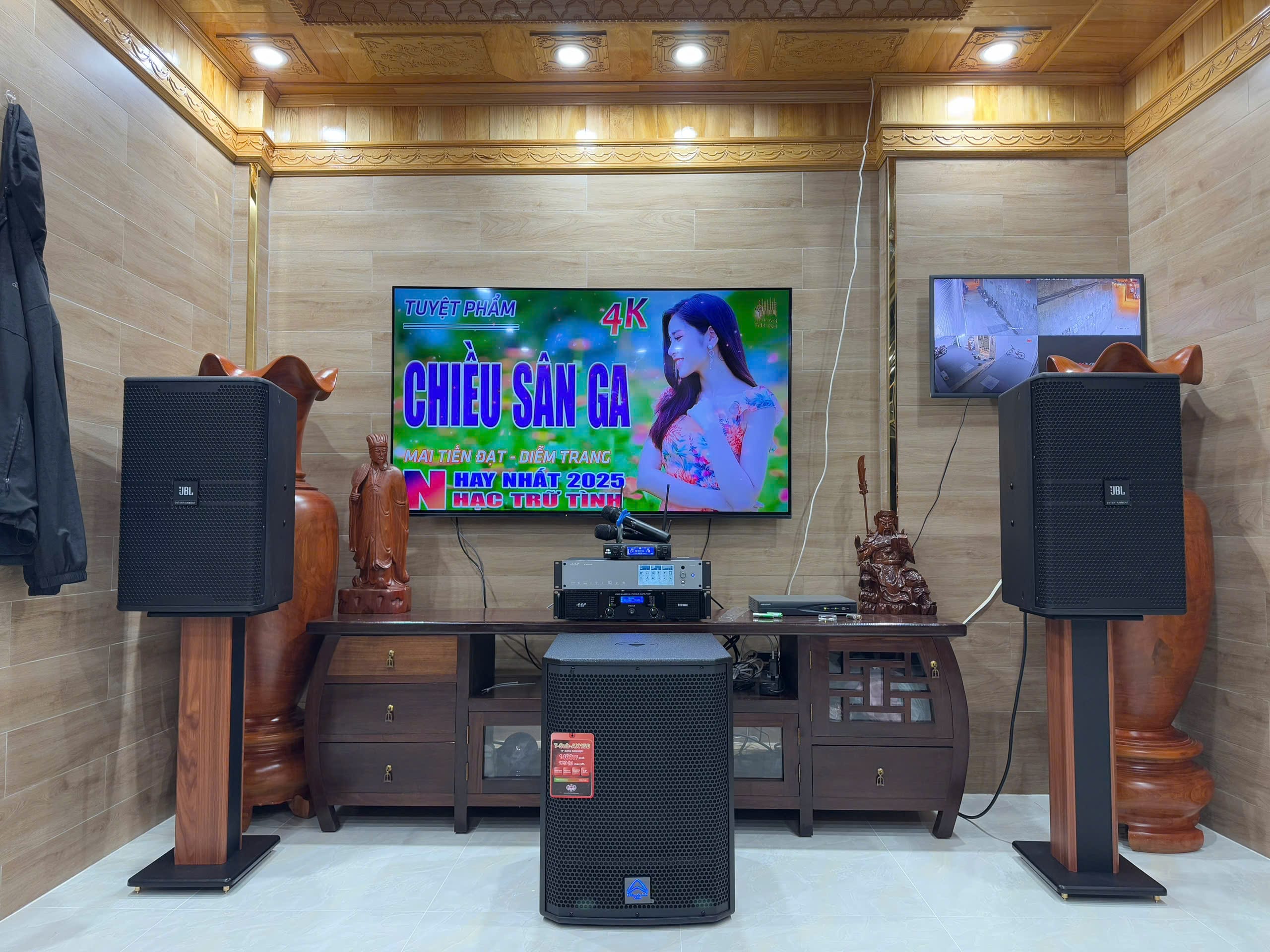 Lên đường combo karaoke về với bác khách ở Mỹ Đình chơi Tết