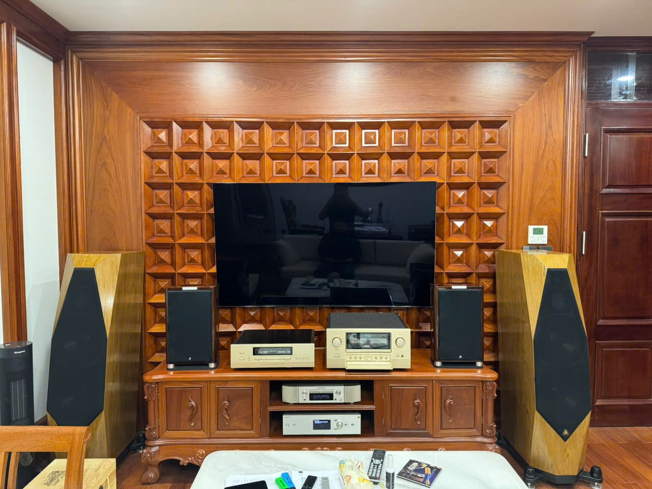 Bá Hùng Audio Set-up hệ thống nghe nhạc Cực Khủng cho anh khách tại Đông Anh , Hà Nội