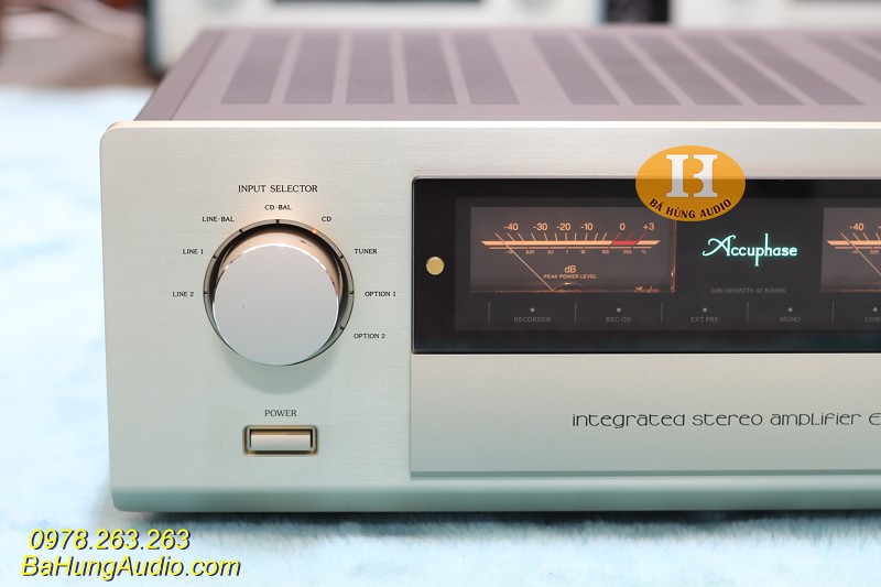 amply cao cấp Accuphase E308.