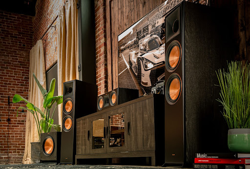 Loa Klipsch RP-6000F thiết kế đẹp, tính năng tốt