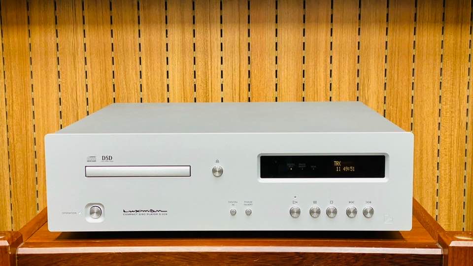 Đầu CD / DAC / SACD Luxman D-03X