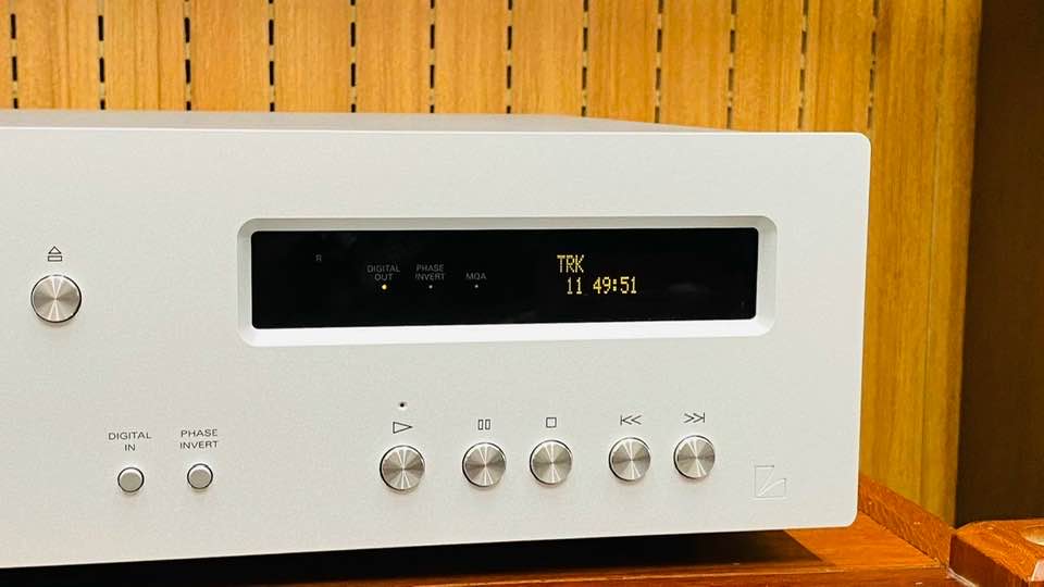 Đầu CD / DAC / SACD Luxman D-03X