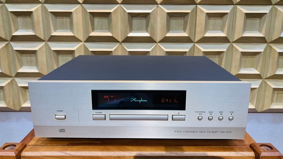 Đầu CD Accuphase DP 400 Hàng Demo đẹp xuất sắc