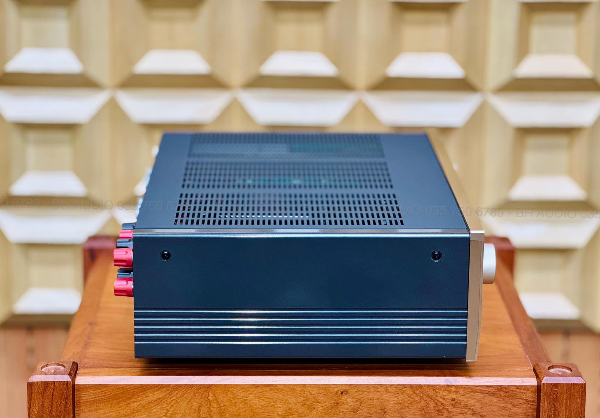 Amply Accuphase E-350 Đẹp Xuất Sắc
