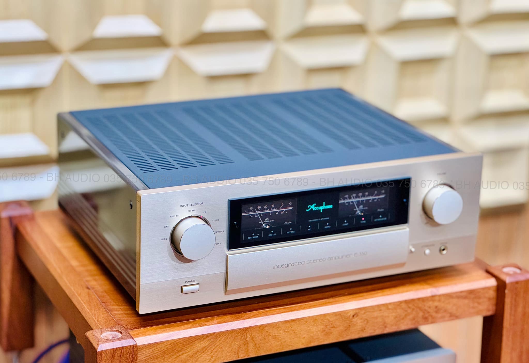 Amply Accuphase E-350 Đẹp Xuất Sắc