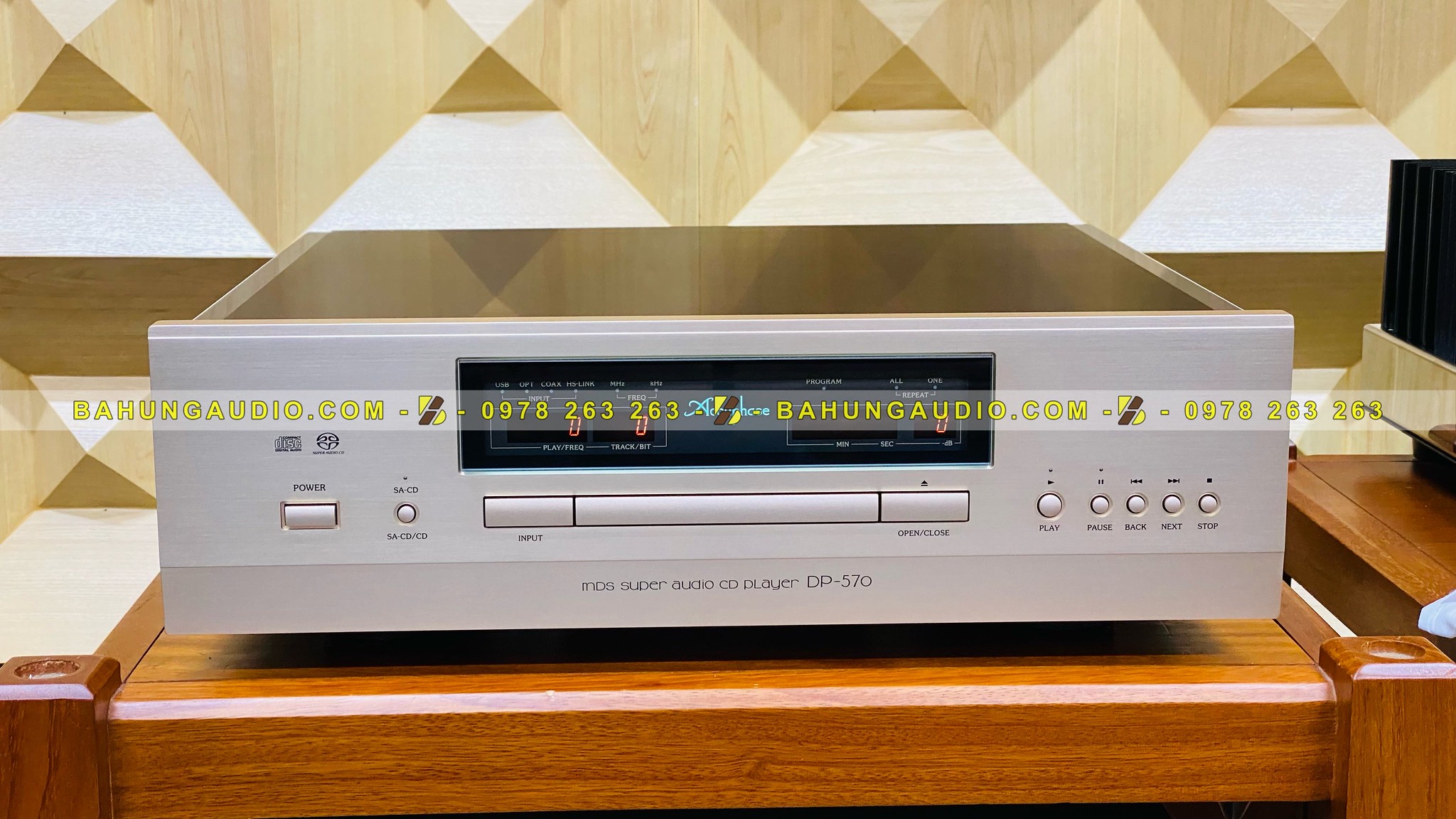 Đầu CD Accuphase DP-570