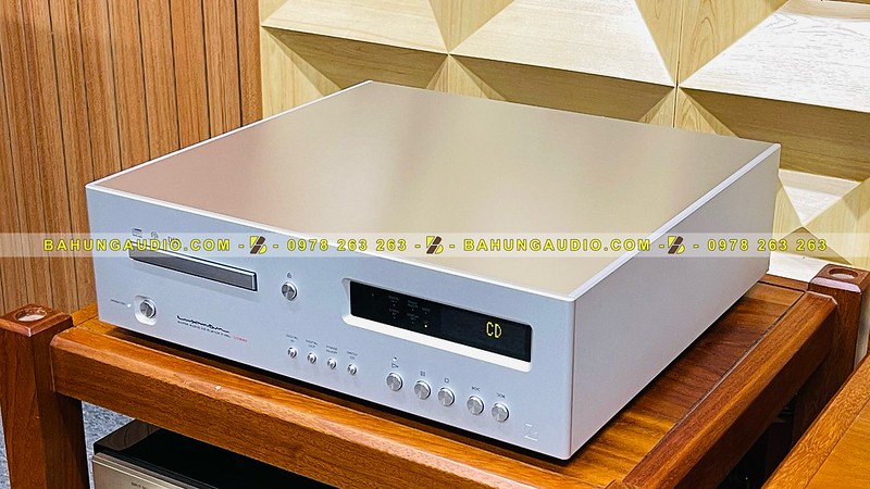 Đầu CD/ SACD/ DAC Luxman D-06U Đẹp Xuất Sắc