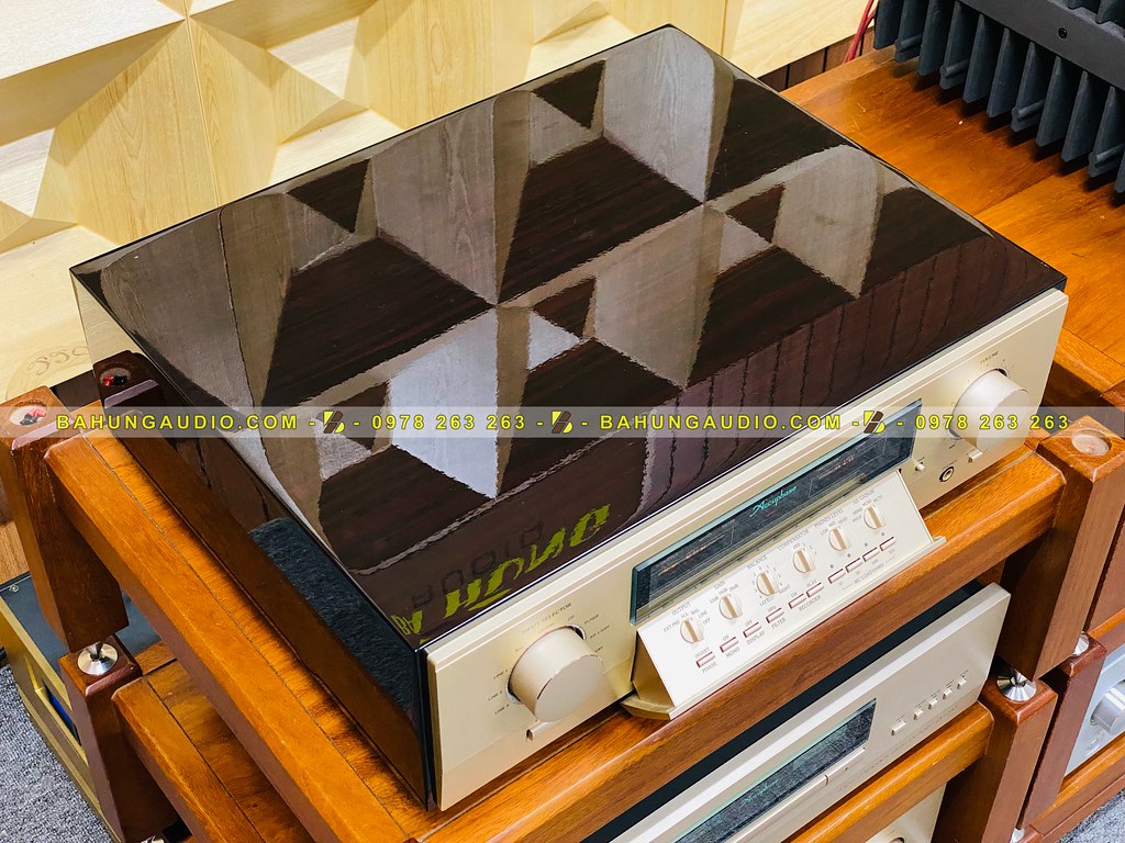 Pre Amply Accuphase C-2820 siêu lướt đẹp như mới