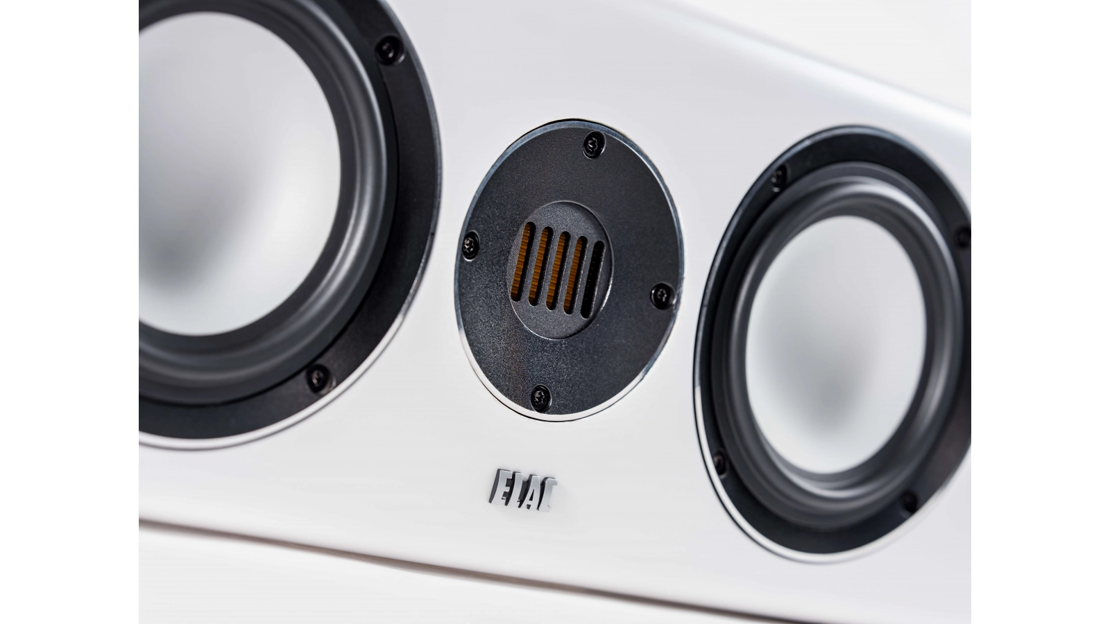 Loa Elac Carina CC 241.4