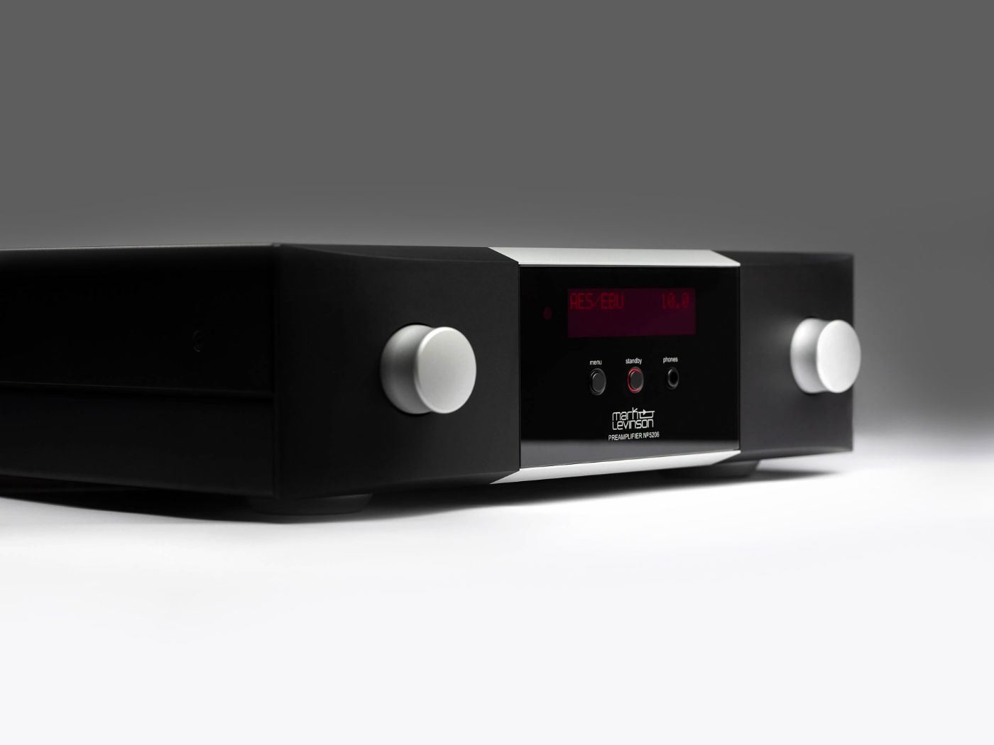 Pre Mark Levinson No 5206