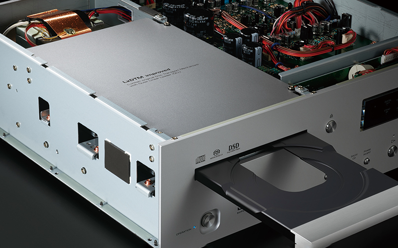 Đầu CD Luxman D-07X