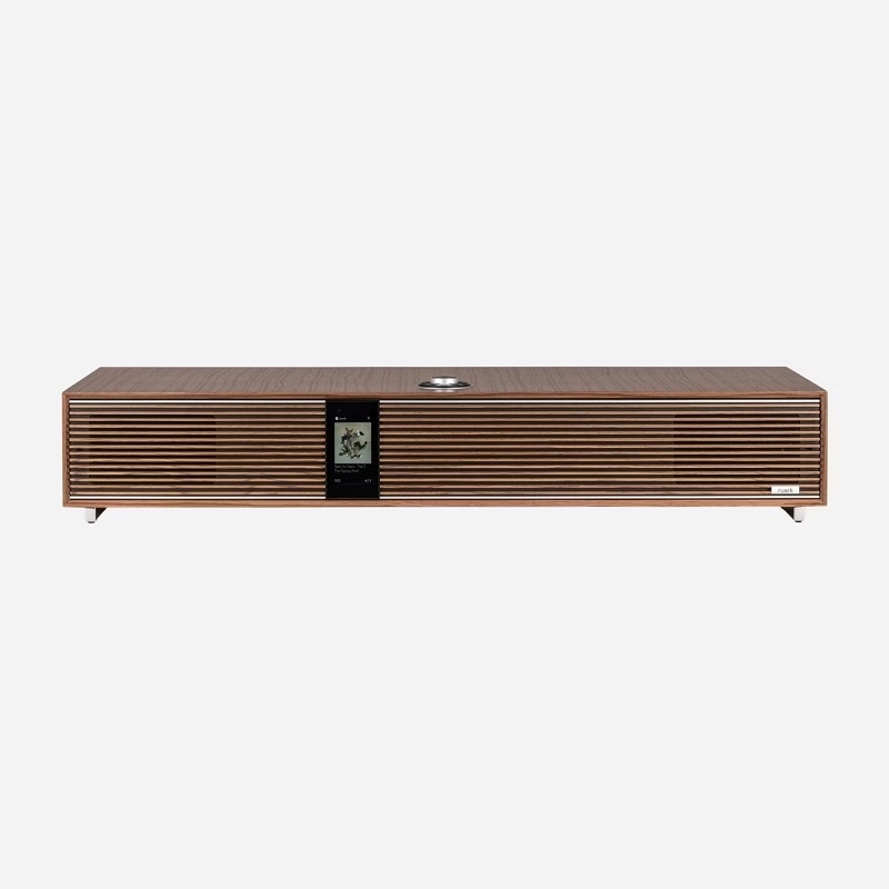 Loa Ruark R810