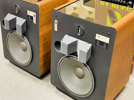Loa JBL L300