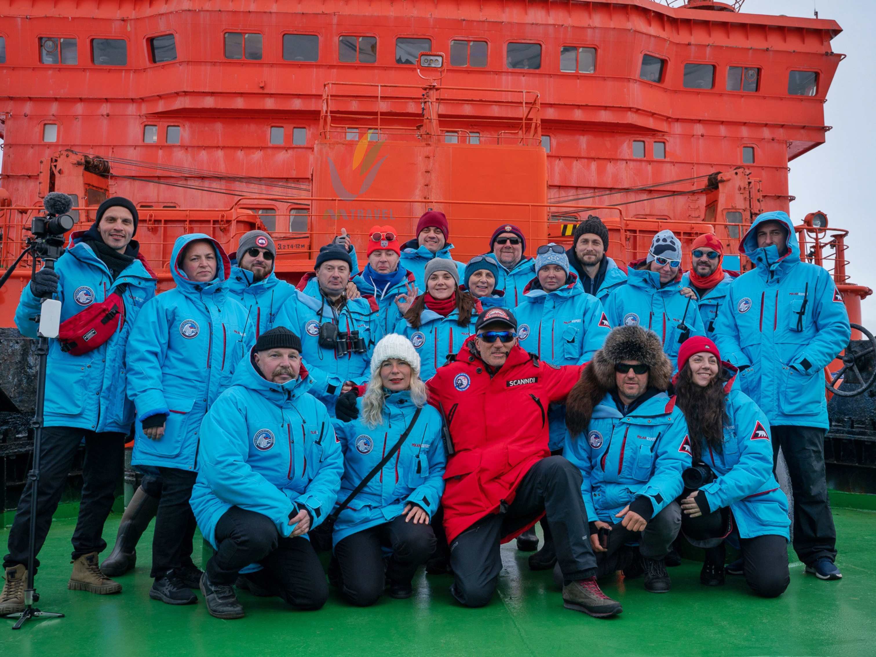 Tour Độc: Thám Hiểm Bắc Cực đến Vĩ tuyến 90 độ N 2024