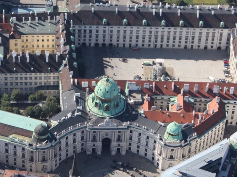 TOUR ĐÔNG -TÂY ÂU 6 NƯỚC: BALAN-HUNGARY –SLOVAKIA- ÁO - SÉC - ĐỨC - Mùa thu vàng 2023