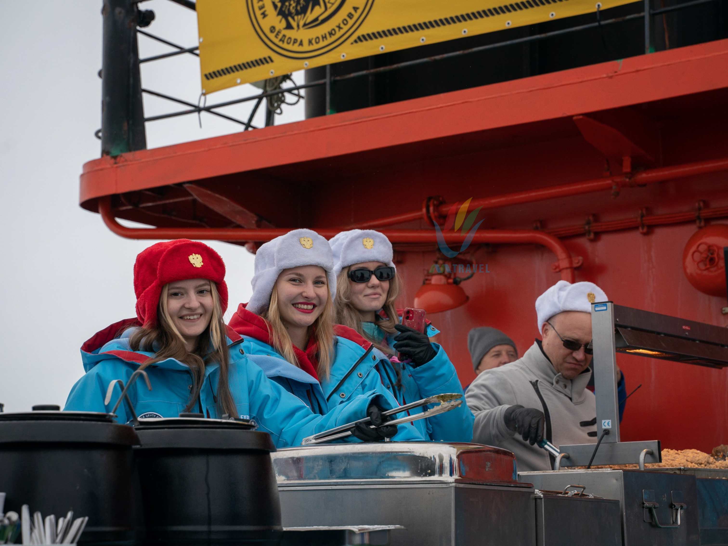 Tour Độc: Thám Hiểm Bắc Cực đến Vĩ tuyến 90 độ N 2024