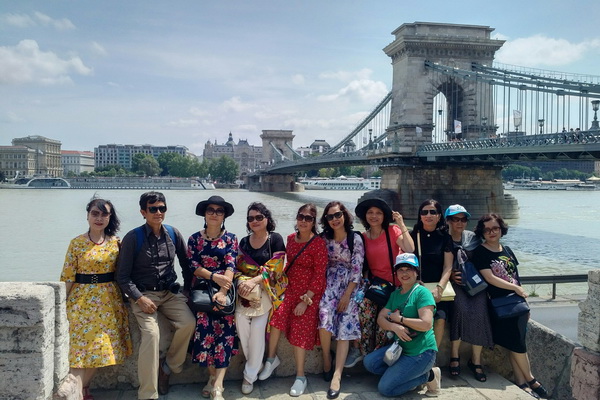 TOUR KHÁM PHÁ ĐÔNG-TÂY ÂU 2019: BALAN-HUNGARY –SLOVAKIA- ÁO - SÉC - ĐỨC  15 NGÀY 14 ĐÊM: Thưởng Ngoạn Mùa Thu Đông Âu